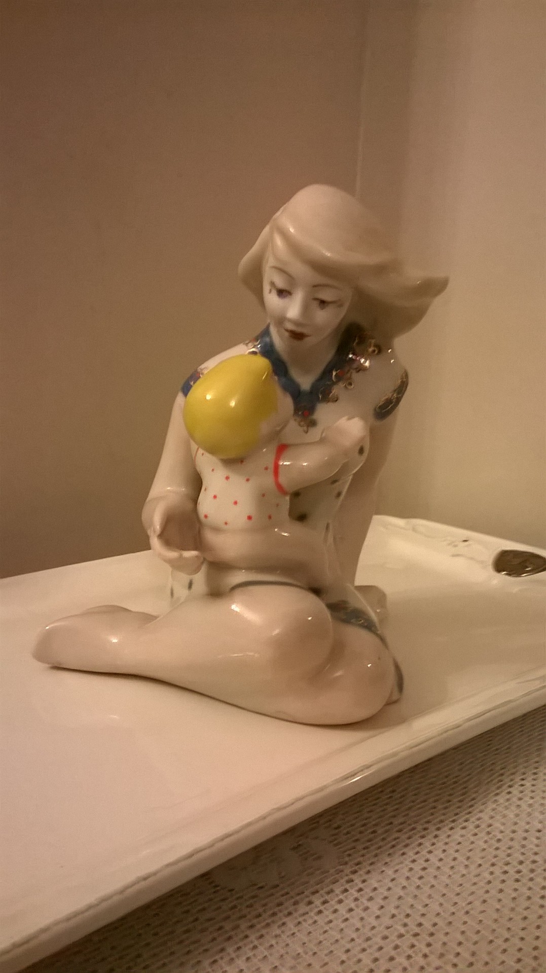 Maternity Polonne porcelain figurine