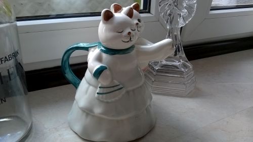 Dancing cats Applause Teapot