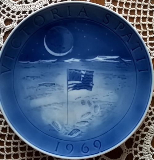 Landing on the moon 1969 plate Royal Copenhagen