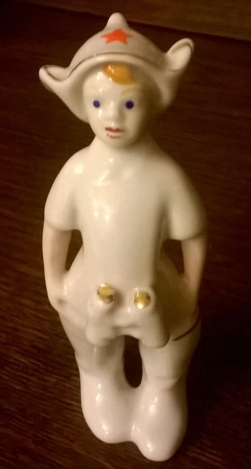Chłopiec z lornetką figurka Połonne