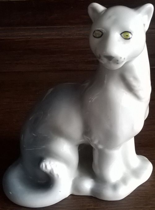 Radziecka porcelanowa figurka pumy