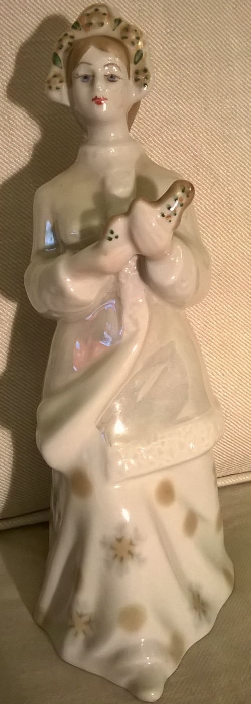 Winter Beauty (Snow Maiden) Soviet Polonne figurine
