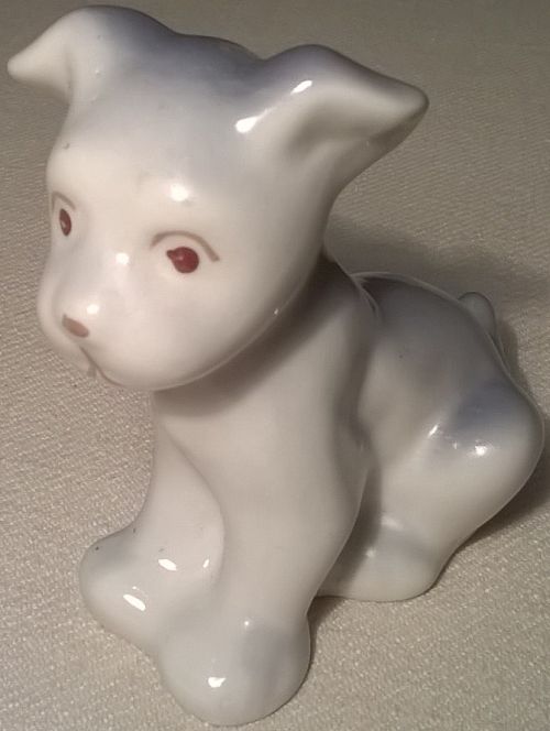 Small Polonne Soviet puppy figurine